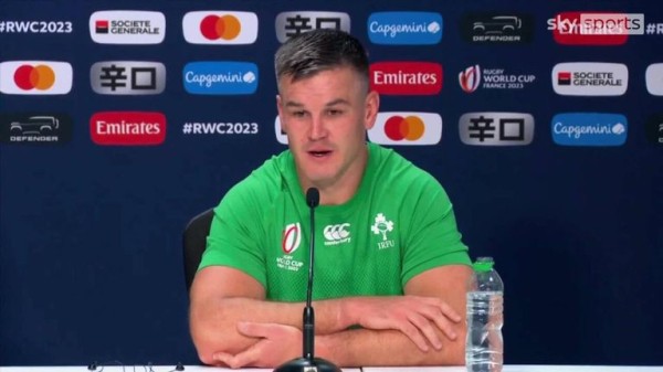 Rugby World Cup: Ireland's Josh van der Flier ditches scrum cap due to hot conditions
     
        Rugby World Cup: Ireland's Josh van der Flier ditches scrum cap due to hot conditions